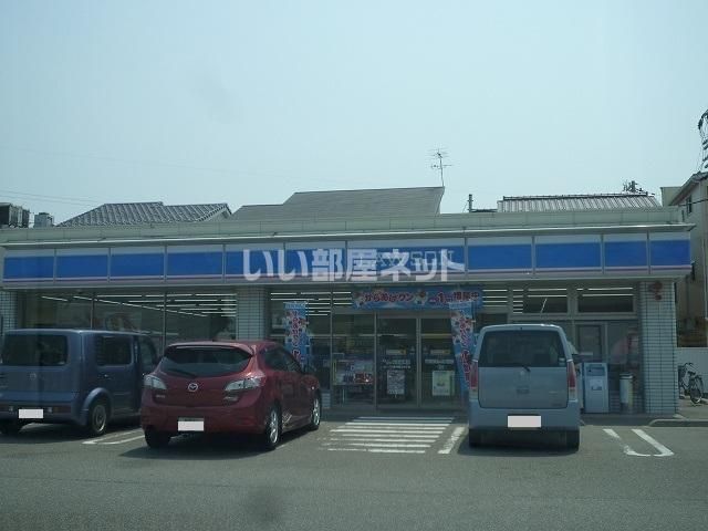 近くのローソン諸江町店まで476m（徒歩6分）