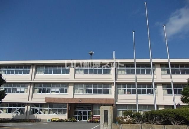 近くの押水小学校まで708m(徒歩9分)
