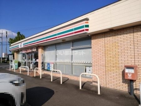 近くのセブンイレブン 高松空港店まで1,233m(徒歩16分)