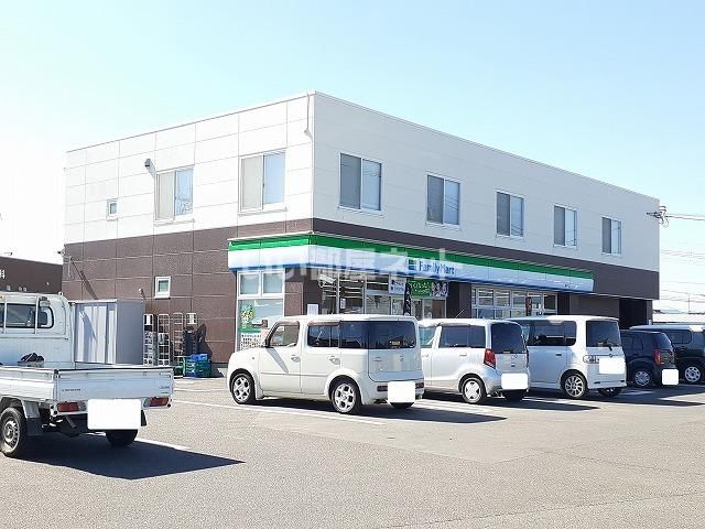 近くのファミリーマート 蓑原店まで1,748m（徒歩22分）