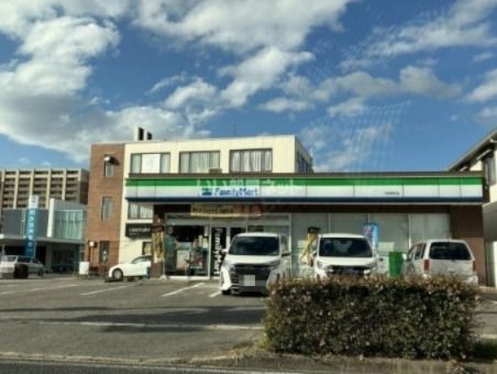近くのファミリーマート刈谷若松店まで461m(徒歩6分)