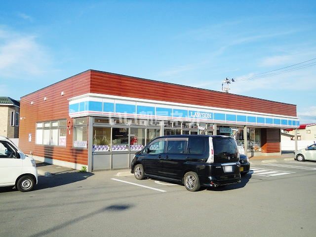 近くのコンビニまで400m（徒歩5分）