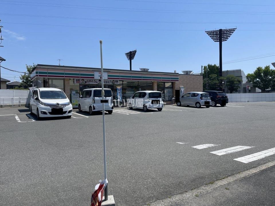 近くのセブンイレブン 宇部恩田町店まで530m（徒歩7分）