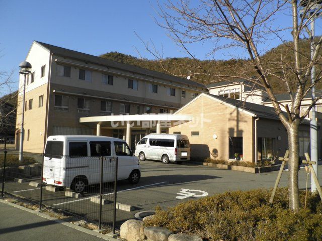 近くの松本ホームメディカルクリニックまで2,903m(徒歩37分)