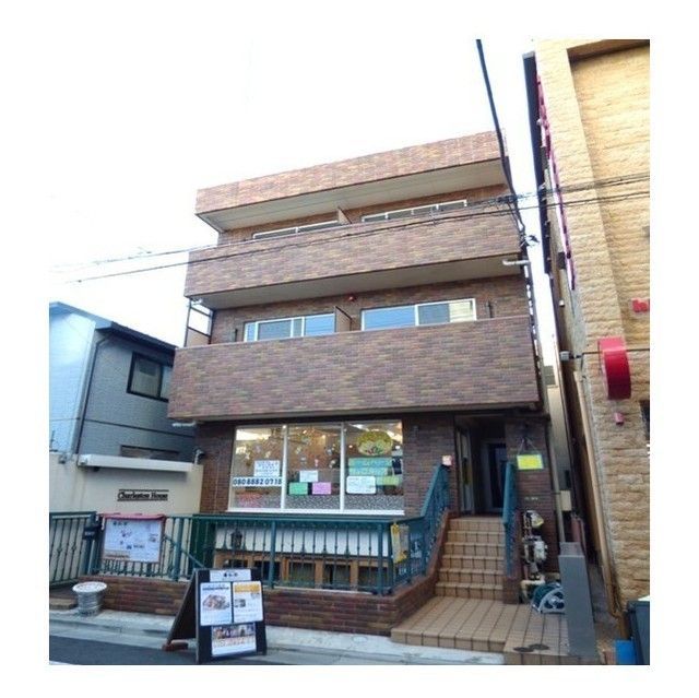 チャールストンビルの外観画像