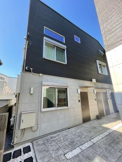 リステラス新宿の外観画像