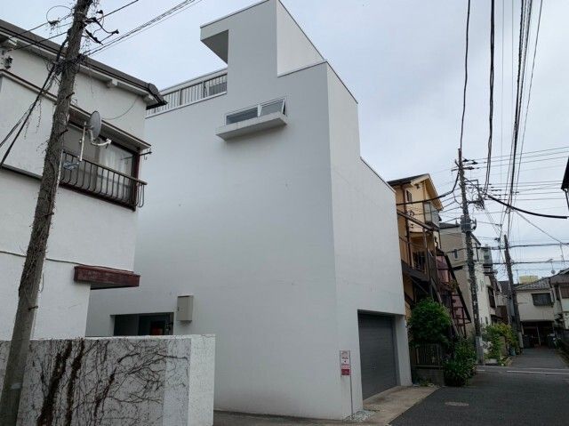 ROOMSの外観画像