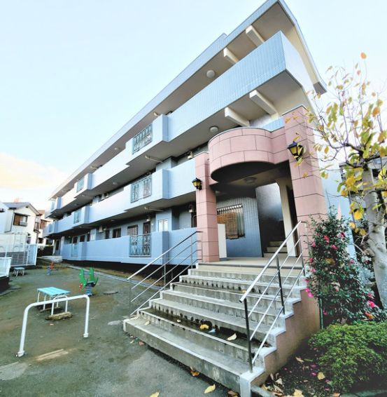 West Dukeの外観画像