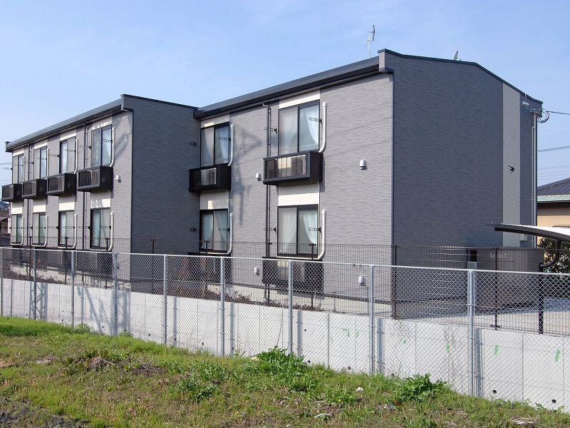 レオパレスポポラーレの外観画像