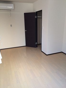 ベッドルーム