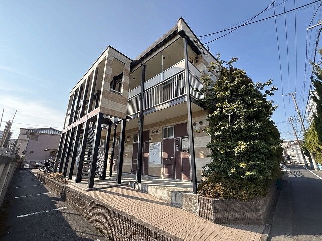 レオパレスアーバン コーワの外観画像