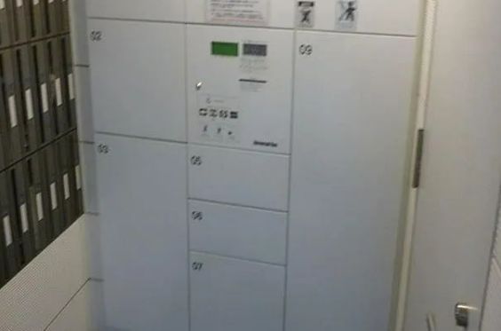 ロビー