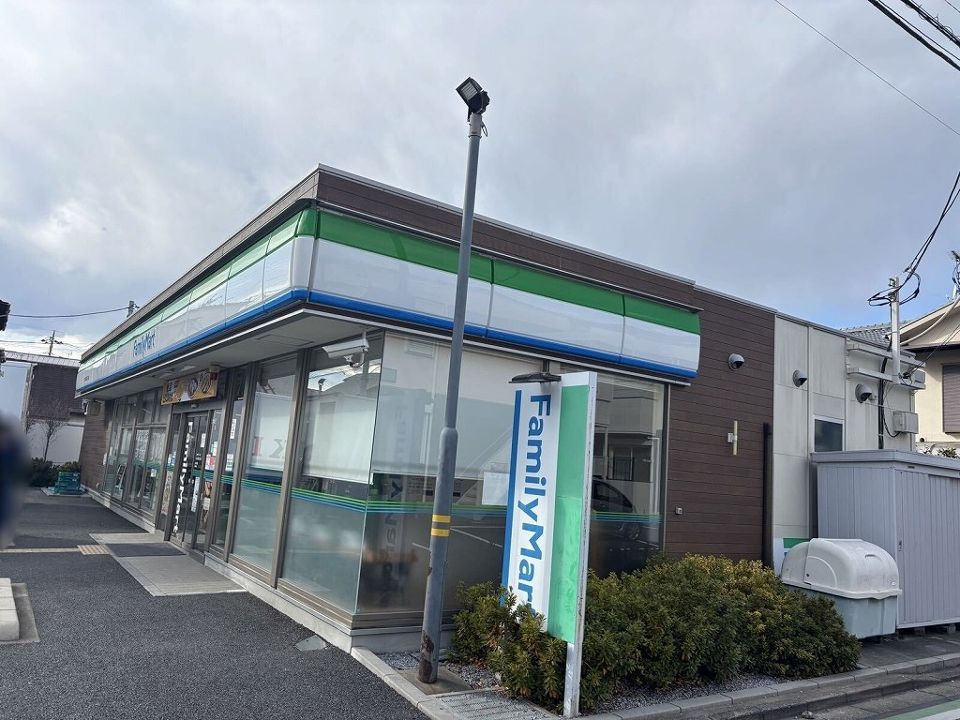 近くに施設あり