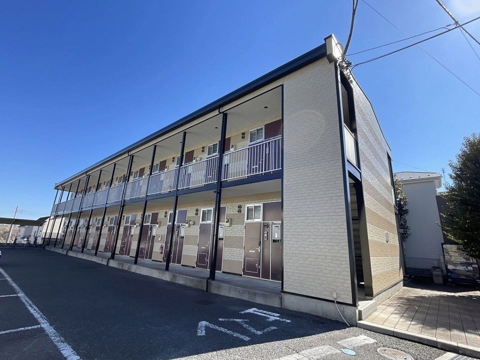 レオパレスヒルズ本郷町の外観画像