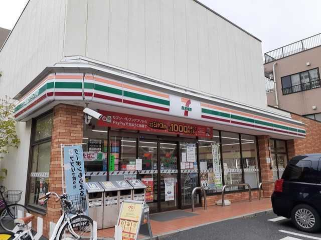 近くのセブンイレブンまで93m（徒歩2分）