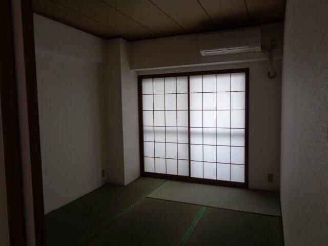 ベッドルーム