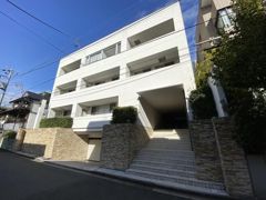 ヤサビアンの外観画像