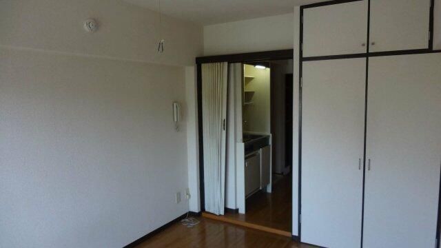 ベッドルーム