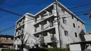 アメニティ高坂の外観