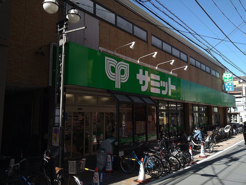 近くに施設あり