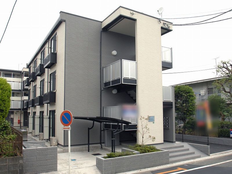 レオパレスフィンエアーの外観画像