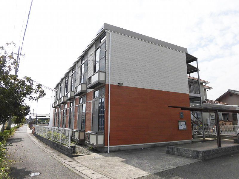 レオパレスかえでの外観画像