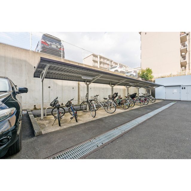 近くに施設あり