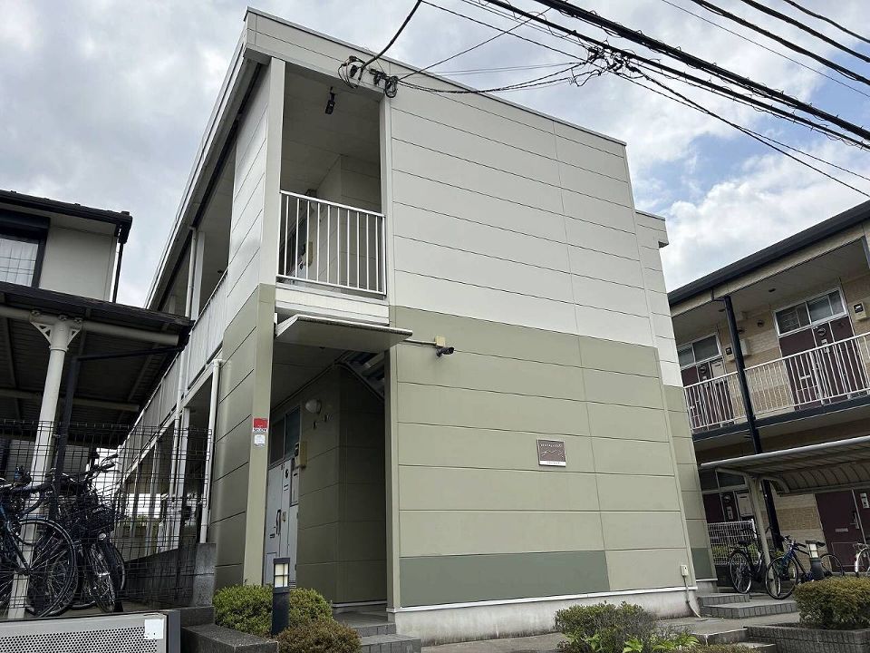 レオパレスフローラリアの外観画像