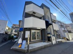 ラウンジ大久保の外観画像