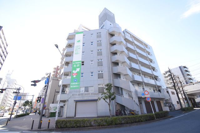 ファーストヒルの外観画像