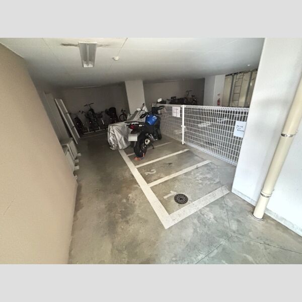 近くにバイク置場あり