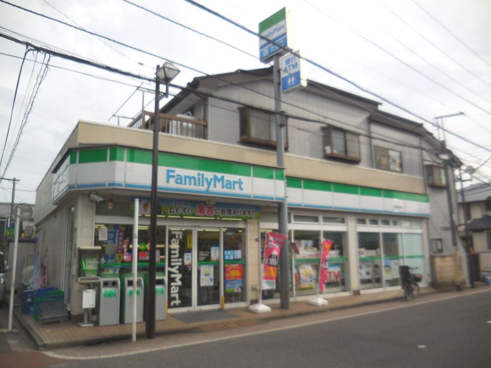 近くに徒歩約6分のところにコンビニあり