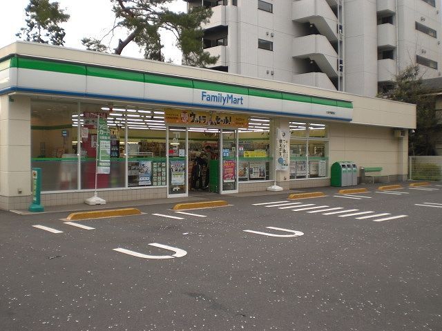 近くにコンビニまで徒歩２分！あり