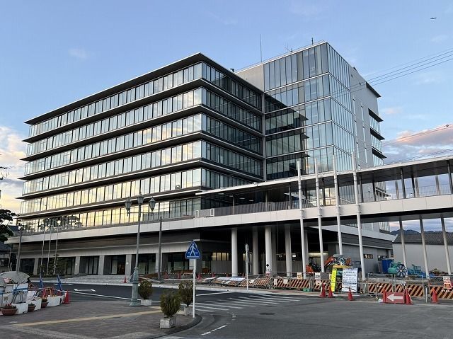 近くの焼津市役所まで600m(徒歩8分)