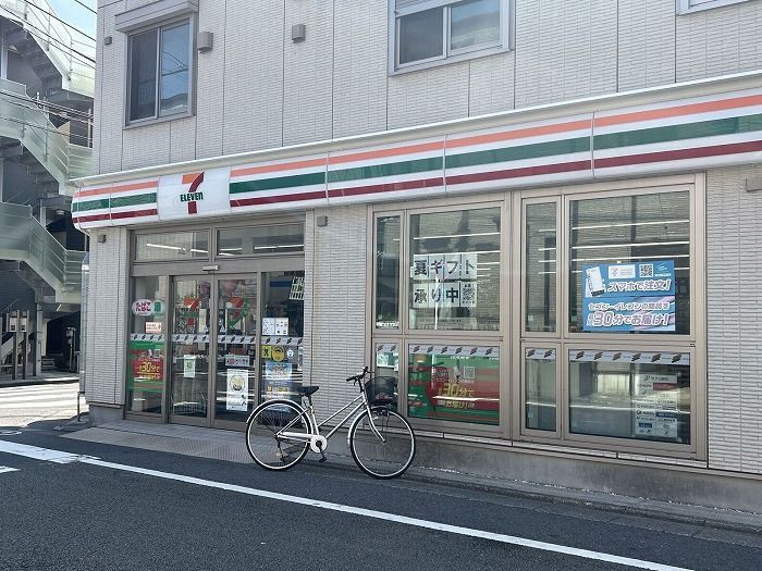 近くに施設あり