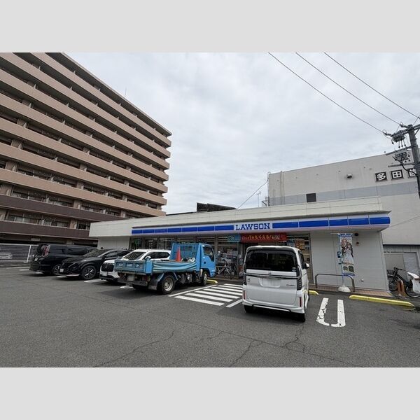近くにローソン静岡馬渕三丁目店(150m)あり
