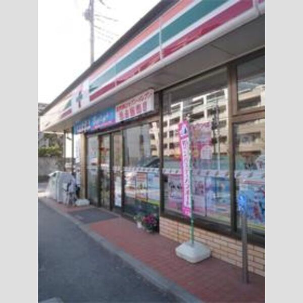 近くに【コンビニエンスストア】セブン-イレブン板橋徳丸1丁目店まであり