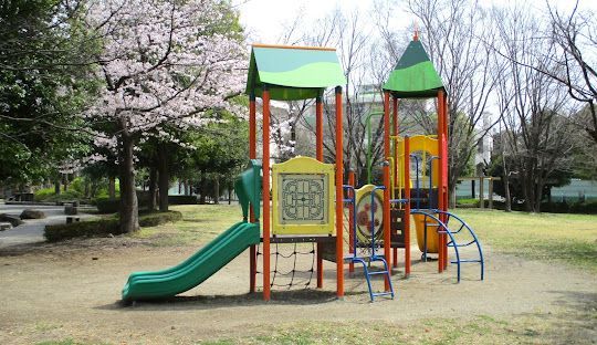 近くに施設あり