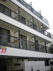 レヤーノ新宿の外観画像