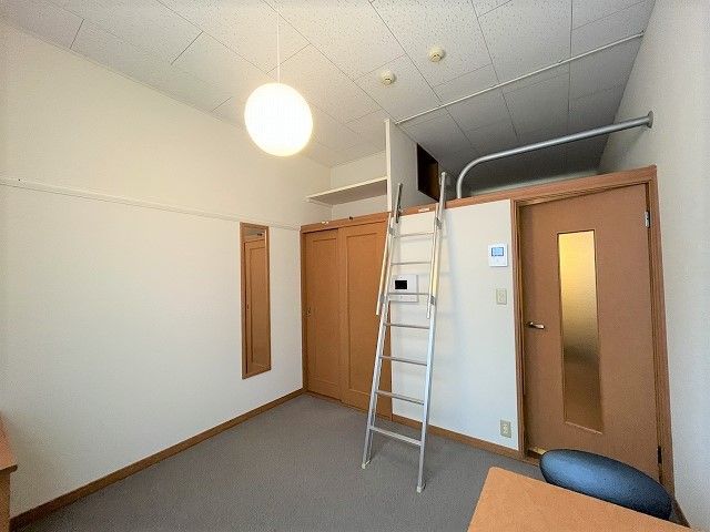 ベッドルーム
