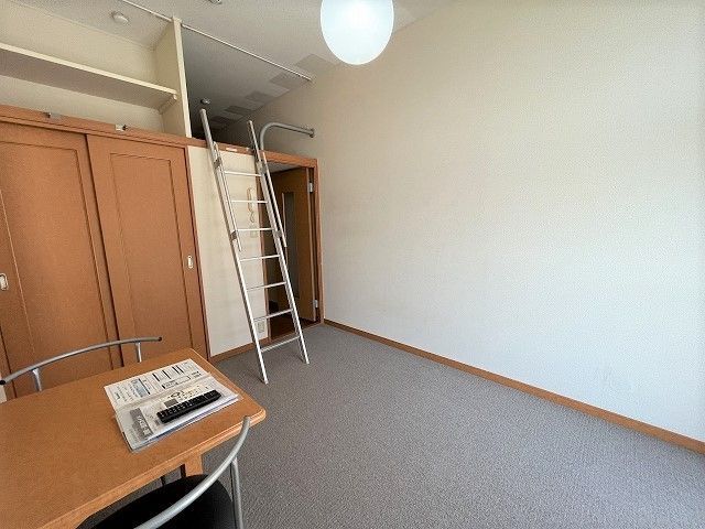 ベッドルーム
