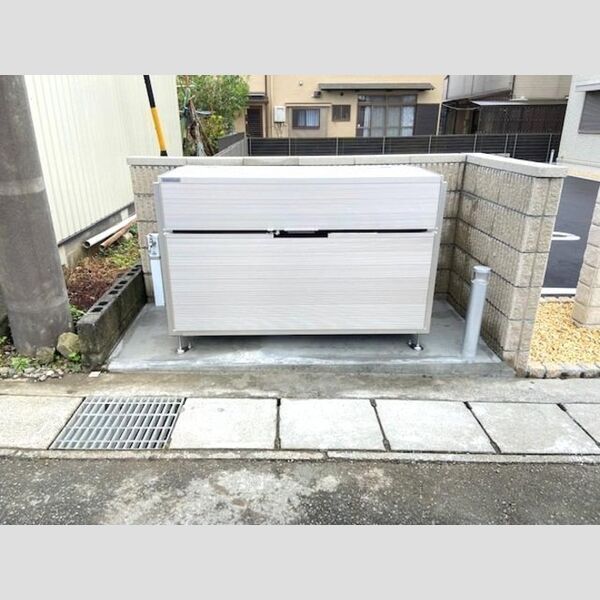 近くにダストボックスあり