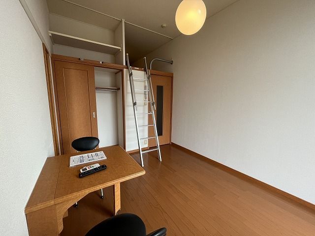 ベッドルーム