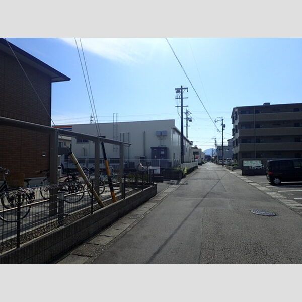 近くに施設あり