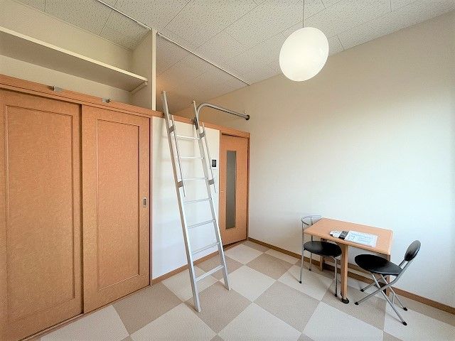 ベッドルーム