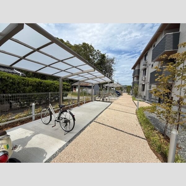 近くに施設あり