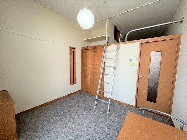 ベッドルーム