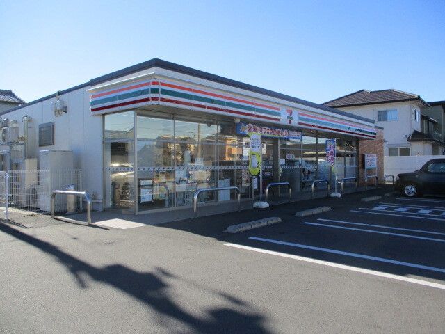近くのセブンイレブン 高岡4丁目店まで550m(徒歩7分)