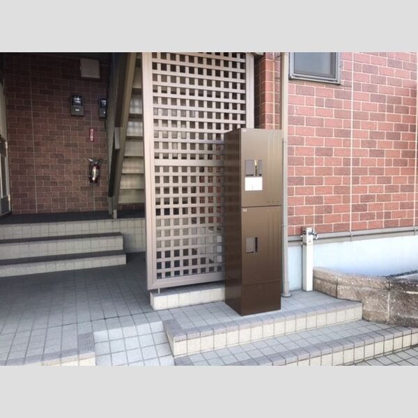 近くに宅配ボックスあり
