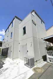 snUg10の外観画像